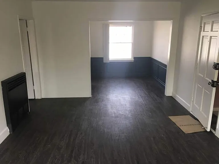 Dixon Delano Apartments — Photo 4