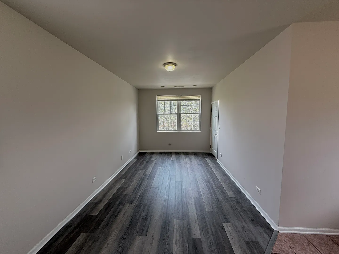 3 bed, 1100 sqft, $1,600 — Photo 3