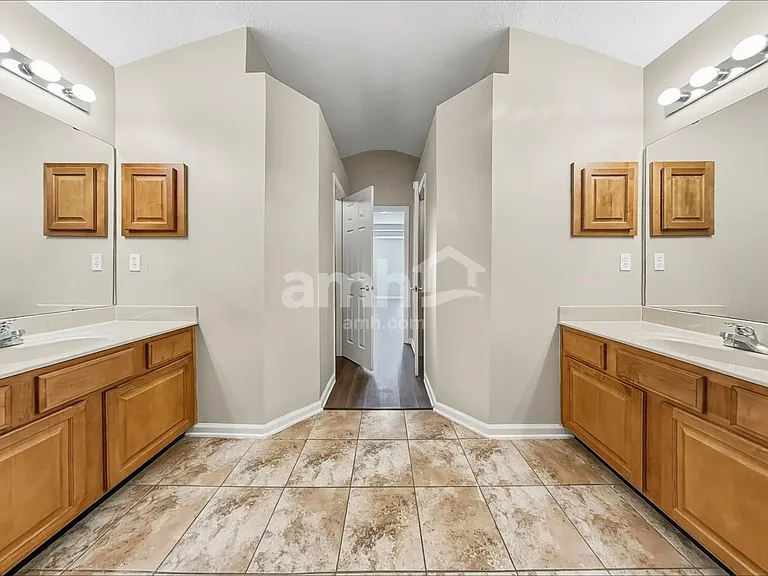 7244 Angela Dr — Photo 11