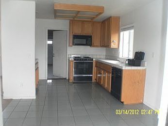 4th image of 947 Amador Ave