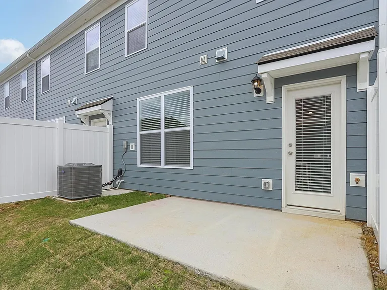 250 Hazel Ln — Photo 40