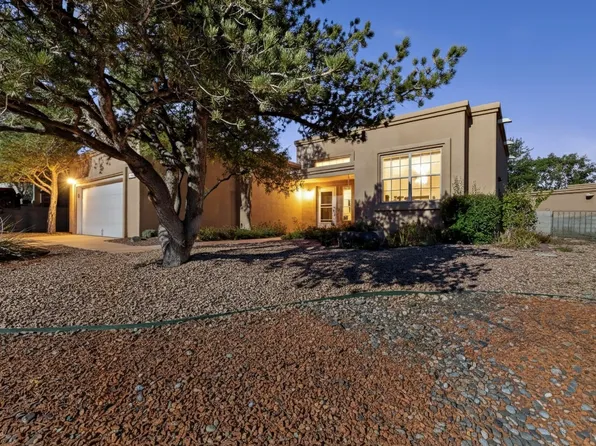 5333 Roanoke Ave NW, Albuquerque, NM 87120