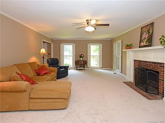 2nd image of 307 Montgomery Dr