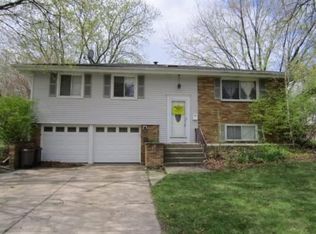 134 Standish Ln, Schaumburg, IL 60193