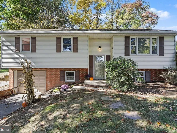 111 Hawthorne Cir, Willow Street, PA 17584
