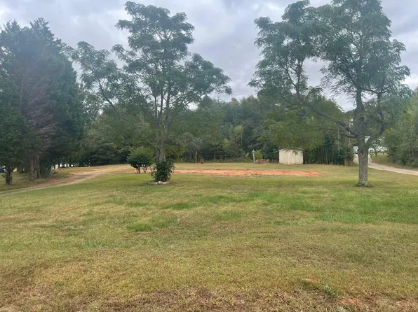 190 Israel Dr, Wellford, SC 29385