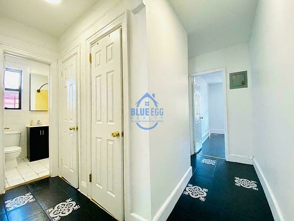 4th image of 573 Lafayette Ave APT 3