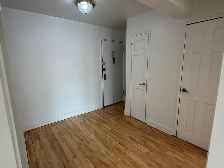 2112 Starling Ave #K1 — Photo 3