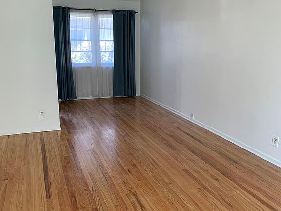 2nd image of 2440 Arizona Ave APT 2