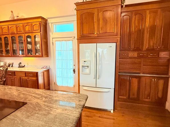 5 Spruce St, Oakland, MS 38948