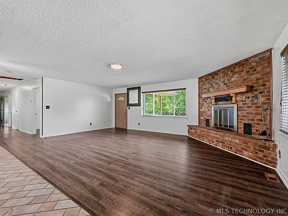 5th image of 294 Hunnicutt Ln