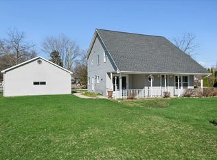 3303 Eastway Dr, Island Lake, IL