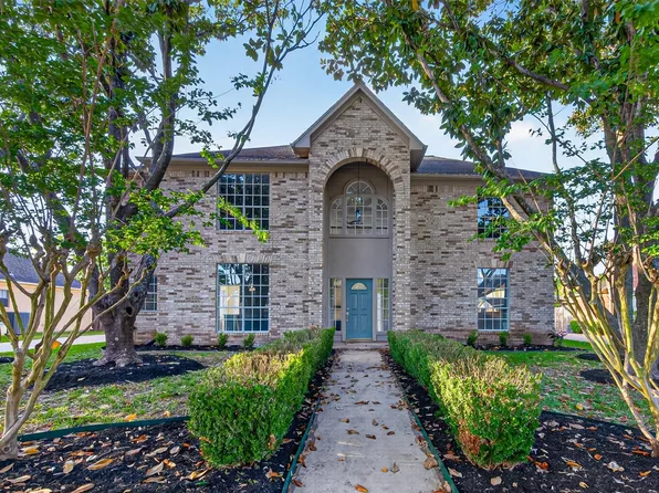 8010 Ashley Circle Dr N, Houston, TX 77071
