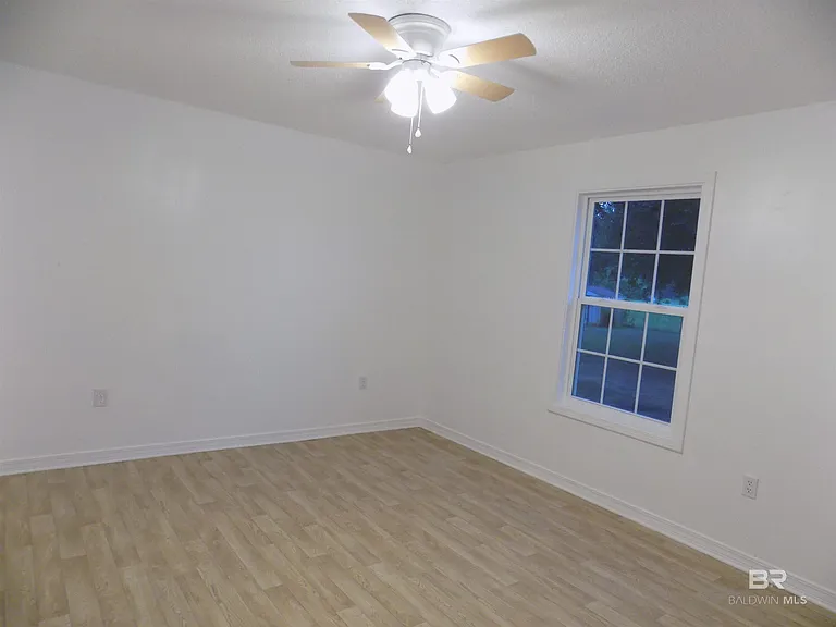 23266 Wilson Dr — Photo 11