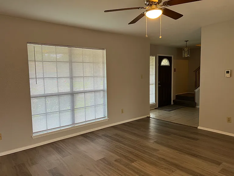 1519 Carlsbad Dr — Photo 5