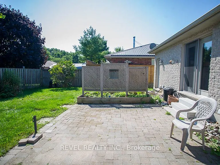 6 Geoffery Rd — Photo 22
