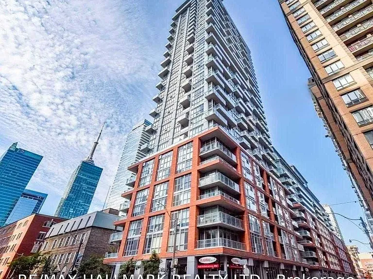 126 Simcoe St #2703 — Photo 1