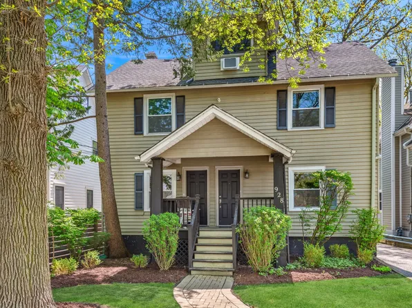 928 Elm St, Winnetka, IL 60093
