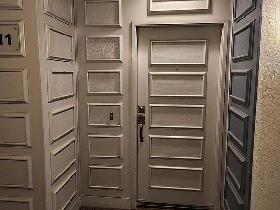 5th image of 10425 Caminito Cuervo Unit 211