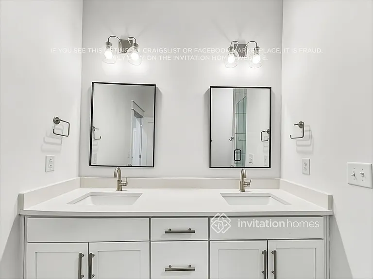 428 38th Ave N #6 — Photo 12