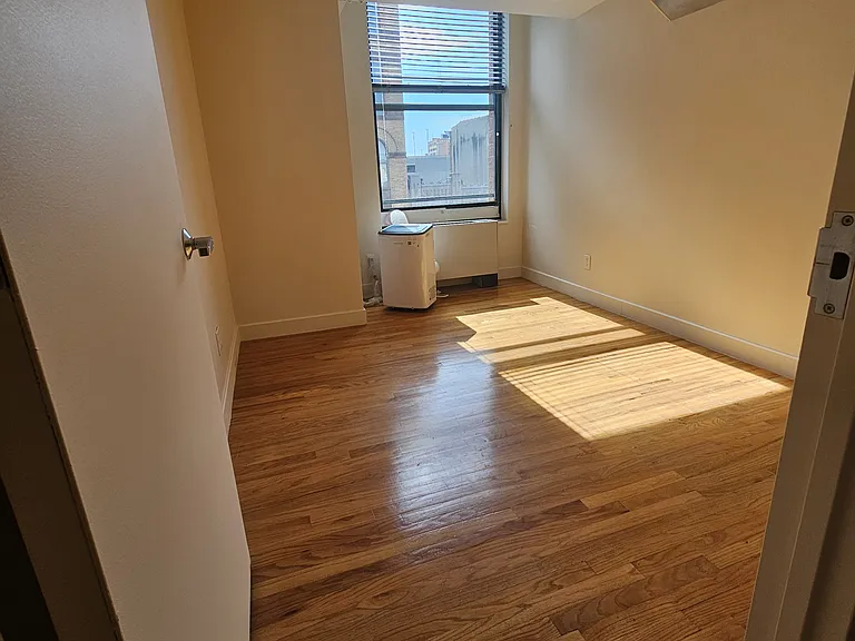 70 Bank St #4A — Photo 6