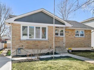 340 Dalton Ave, Mundelein, IL
