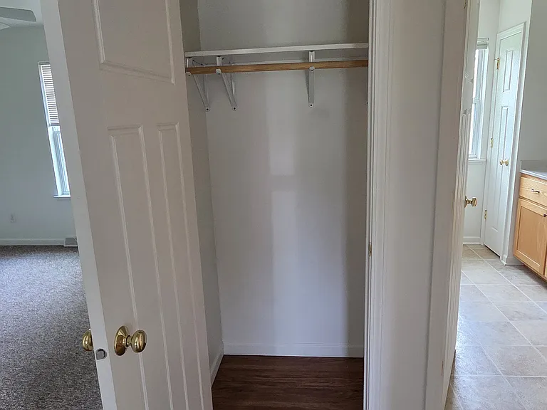 687 Camp St — Photo 23
