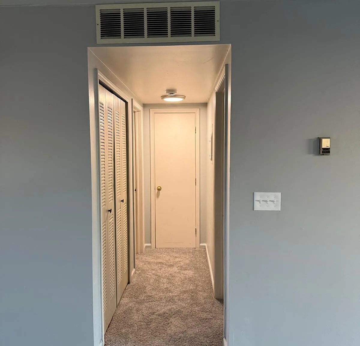 1 bed, 700 sqft, $1,000 — Photo 4