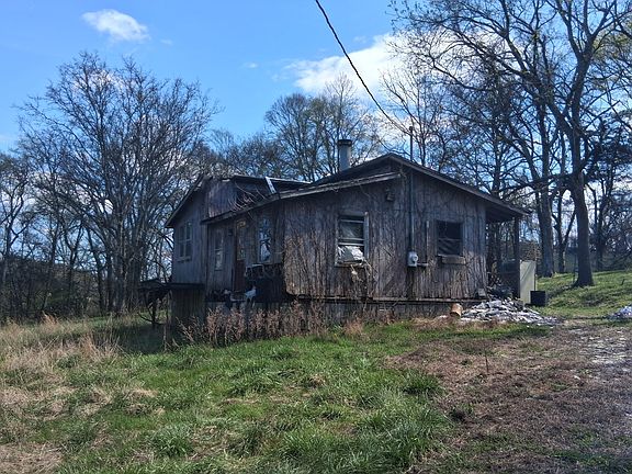 2nd image of 2431 Williams Rd