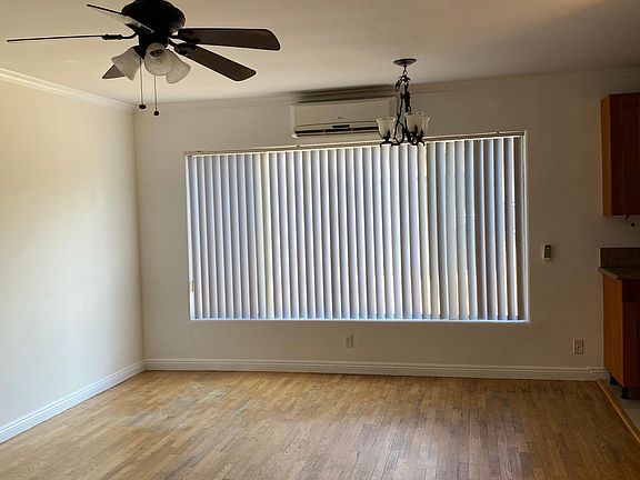 5th image of 5261 Whitsett Ave