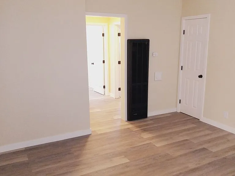 220 S East St — Photo 12