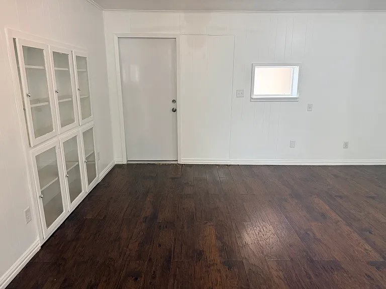 918 Roberts St — Photo 27