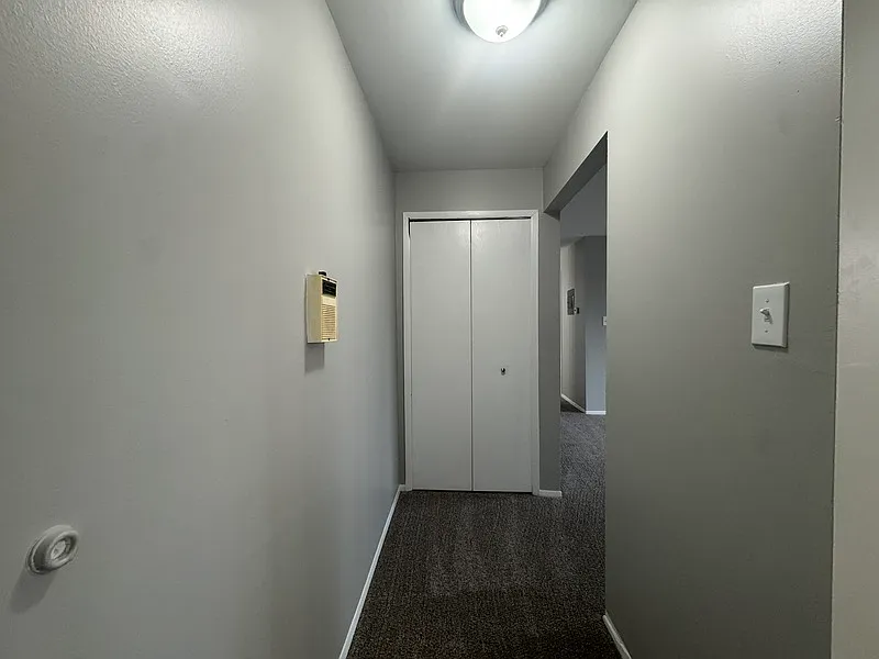 1 bed, 1.0 bath, 850 sqft, $899 — Photo 2