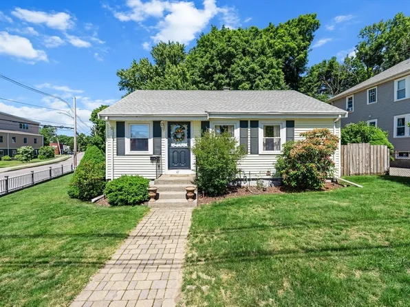 43 Morton St, Watertown, MA 02472