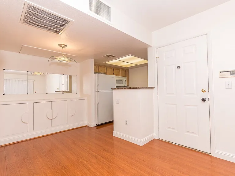 8070 W Russell Rd #1051 — Photo 8