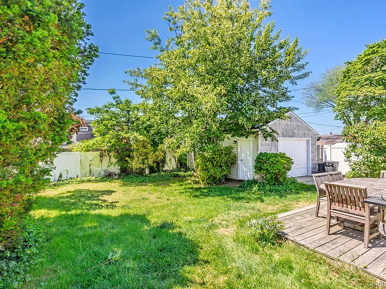 68 Crescent Ln — Photo 36