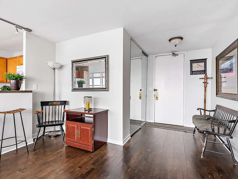 655 W Irving Park Rd #4103 — Photo 12
