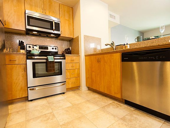 2nd image of 3400 Cahuenga Blvd W APT 304