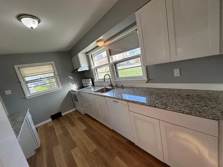 605 Kentucky Ave — Photo 7