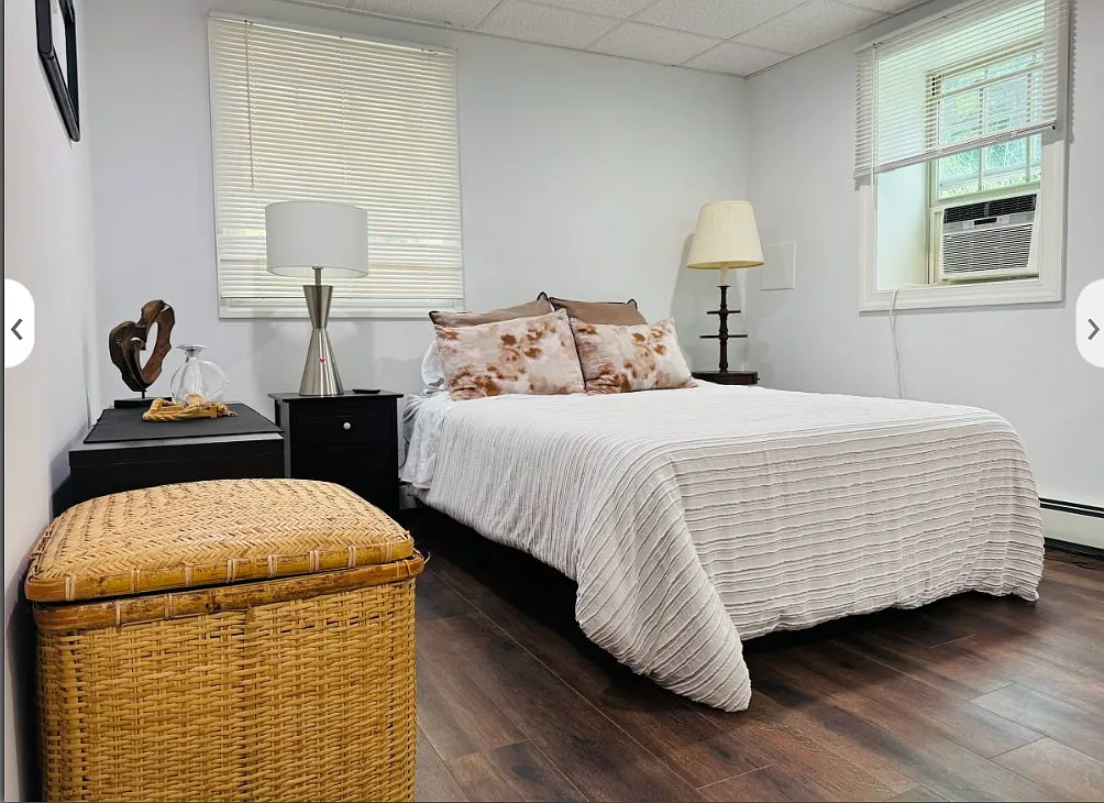 5 bed, $1,200 — Photo 1