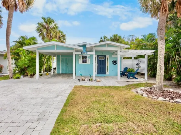 5803 Imperiore Ave, Holmes Beach, FL 34217