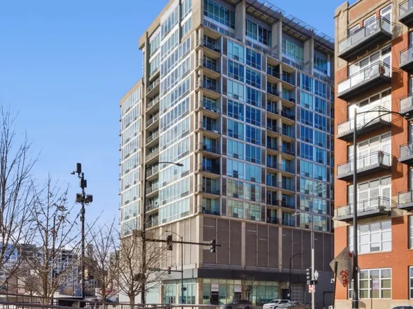 700 W Van Buren St APT 602, Chicago, IL 60607