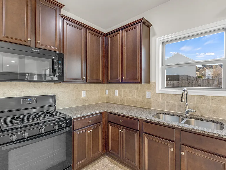 4000 Jones Peak Dr — Photo 33
