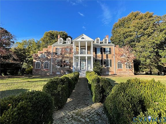 3rd image of 287 Rowes Landing Rd