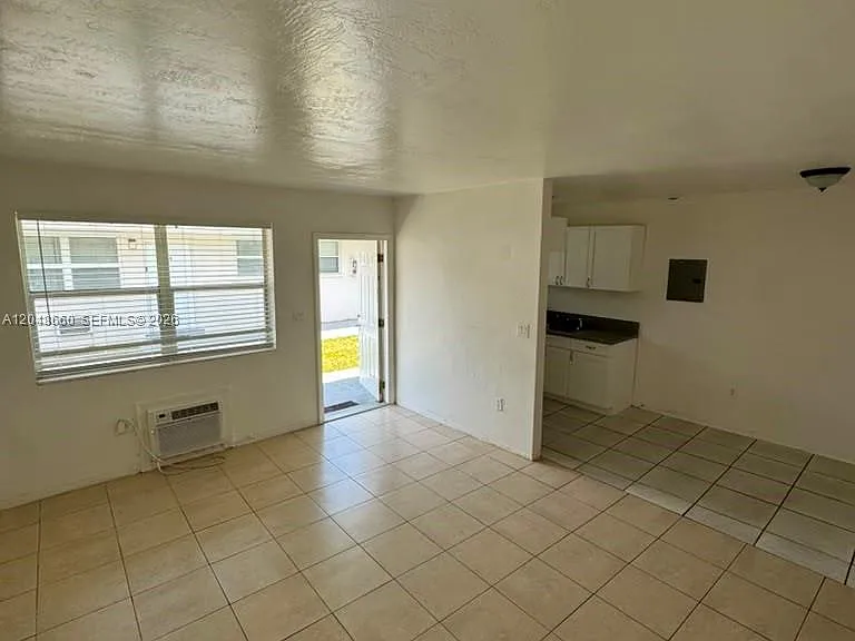 16001 NE 18th Pl #3 — Photo 6