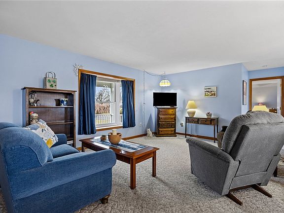 5th image of 3118 Lake To Lake Rd