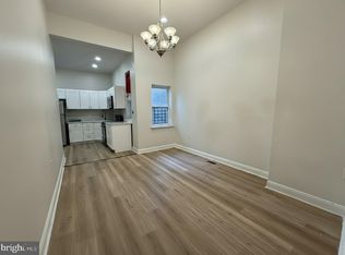911 N 16th St #1, Philadelphia, PA 19130