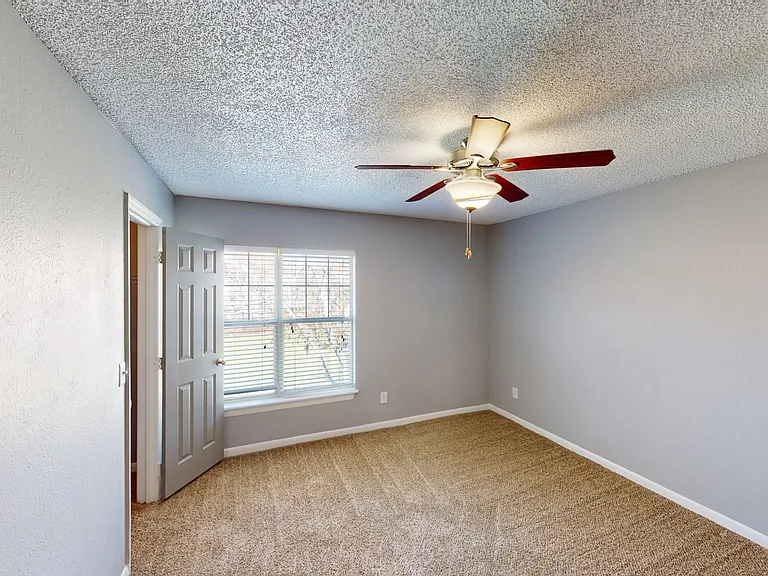 Altamira Place Apartment Homes — Photo 138