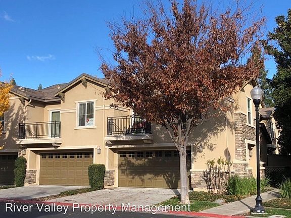 3rd image of 3301 N Park Dr Unit 3412