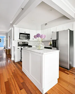 Sold by Compass | media 1